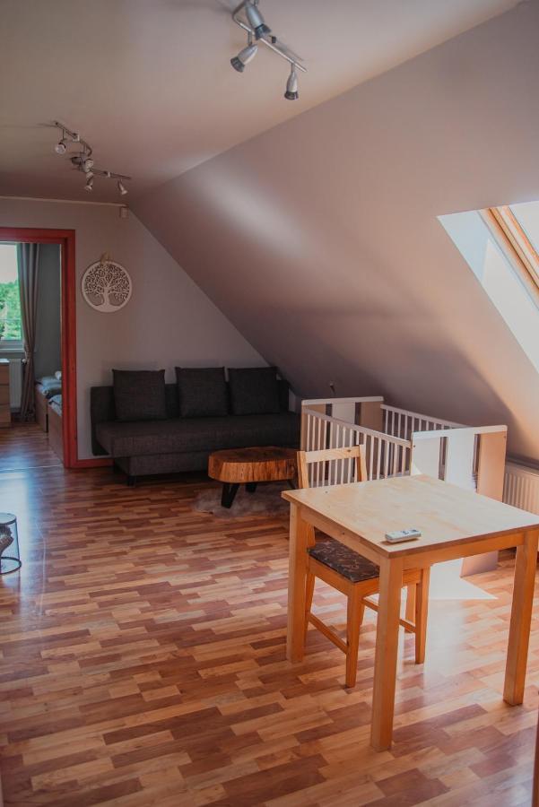 Szmaragdowy Domek Nowy Wisnicz Buitenkant foto